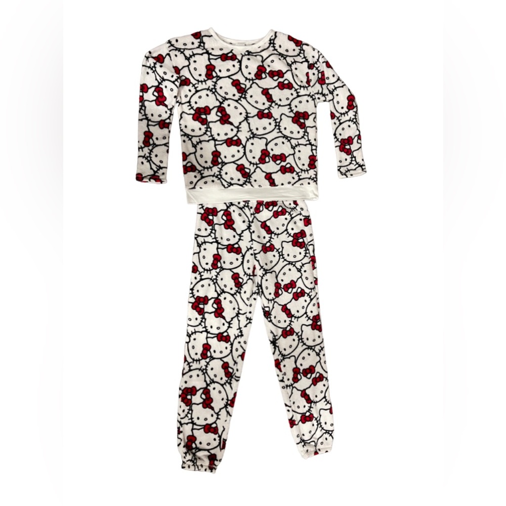 Hello Kitty Pajama Set - Picture 2 of 3